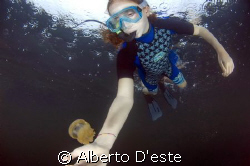 This photo is make in Jellyfish lake, in Palau (Koror) Ro... by Alberto D'este 